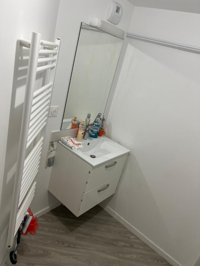 Champions Home Sarcelles Luaran gambar